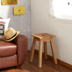 オーク材のスツールの商品写真