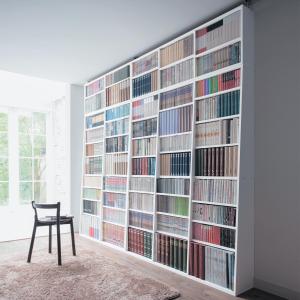 突っ張り上置き付き1cmピッチ本棚 <奥行28cm>の商品写真