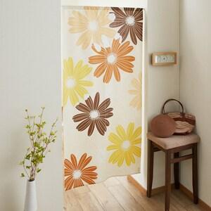 センターフリーカット!マーガレット柄のれんの商品写真