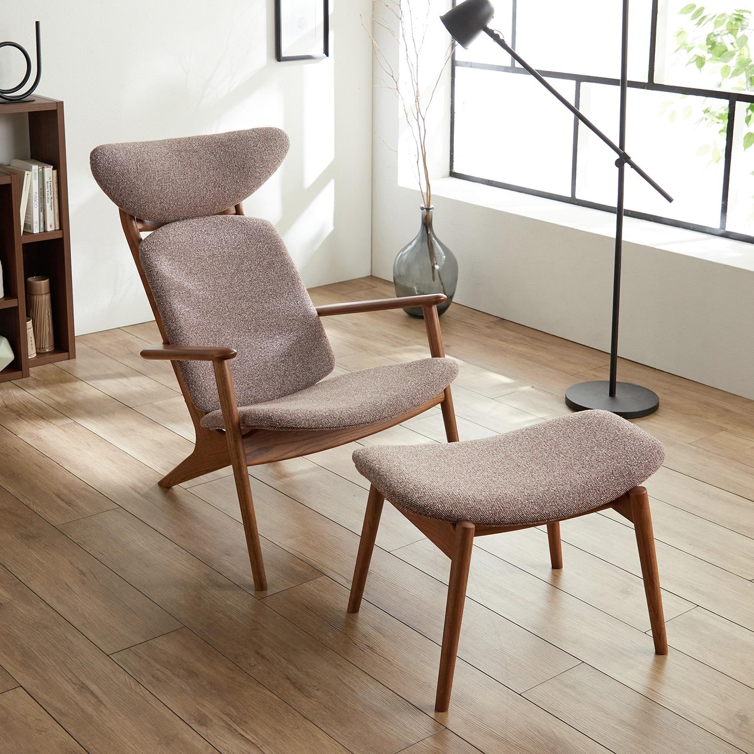 オーク材のパーソナルチェアの商品写真