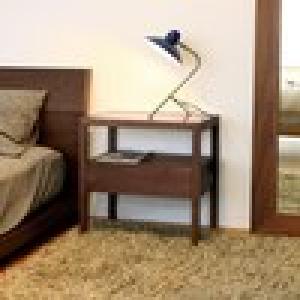 ウォルナット材のガラスサイドテーブルの商品写真