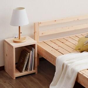 国産ひのきのベッドサイドナイトテーブルの商品写真