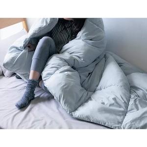 羽毛のようにあたたかい洗える抗菌防臭防ダニ掛け布団の商品写真