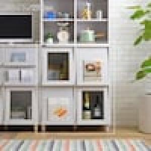 フラップ扉の木目調ディスプレイキャビネットの商品写真