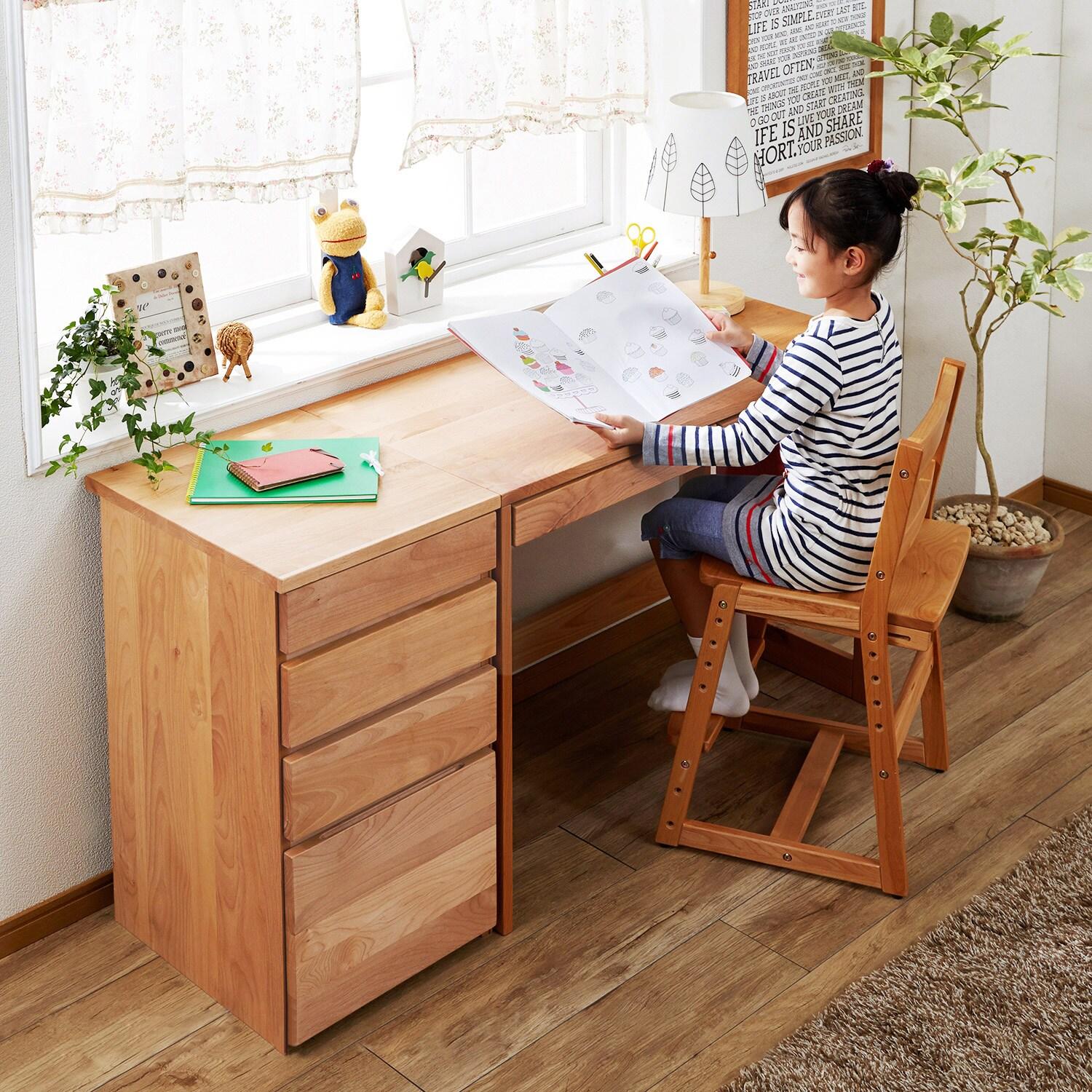 アルダー材を贅沢に使用したコンパクト学習机【パソコンデスクとしても】の商品写真