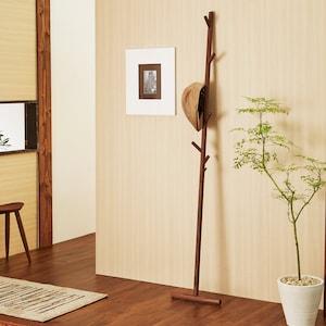 ウォルナット材の立て掛け式コートハンガー(ツリ-ラック)の商品写真