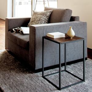 ソファーに合わせやすいスチール脚のサイドテーブルの商品写真