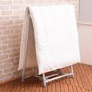 A型構造で布団を通気性良く干せるハンガーフック付き室内室外兼用布団干しの商品写真