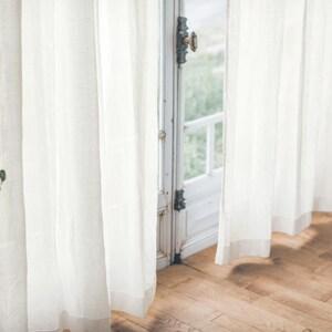 心地よい透け感を味わう。素朴な風合いの綿麻ボイルカーテンの商品写真