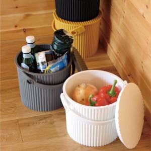 フタ付きバケツ「オムニウッティ」 <4リットル/8リットル>の商品写真