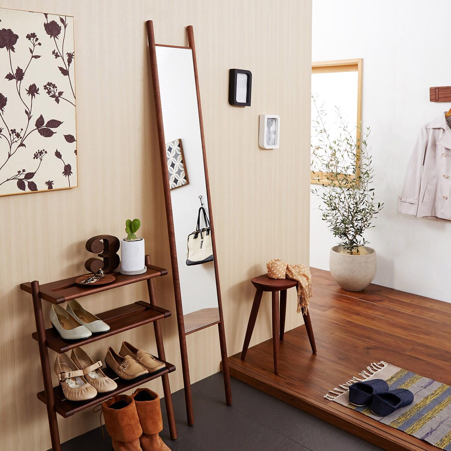 ウォルナット材のエントランスミラーの商品写真