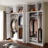 中が見えやすい折れ戸の突っ張りワードローブの商品写真