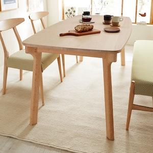優しい風合いのデザインダイニングテーブル <4人用>の商品写真