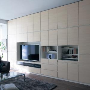 まるで造り付け家具のような壁面キャビネットの商品写真