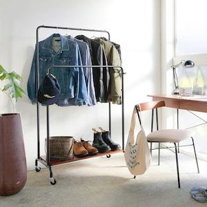 スチールフレームのキャスター付きハンガーラック <幅61/幅91/幅12180cm>の商品写真