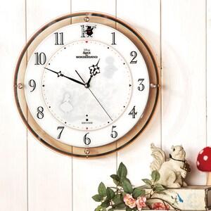 クリスタルモチーフの電波壁掛け時計(選べるキャラクター)の商品写真