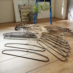 すべりにくい!カジュアルハンガー30本セットの商品写真