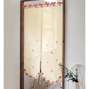 刺繍たっぷりのリンゴ柄カットワークのれんの商品写真