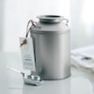 65年以上続くクリーニング屋さんの洗濯粉洗剤 <ミルク缶&洗剤セット/詰め替え2袋セット>の商品写真