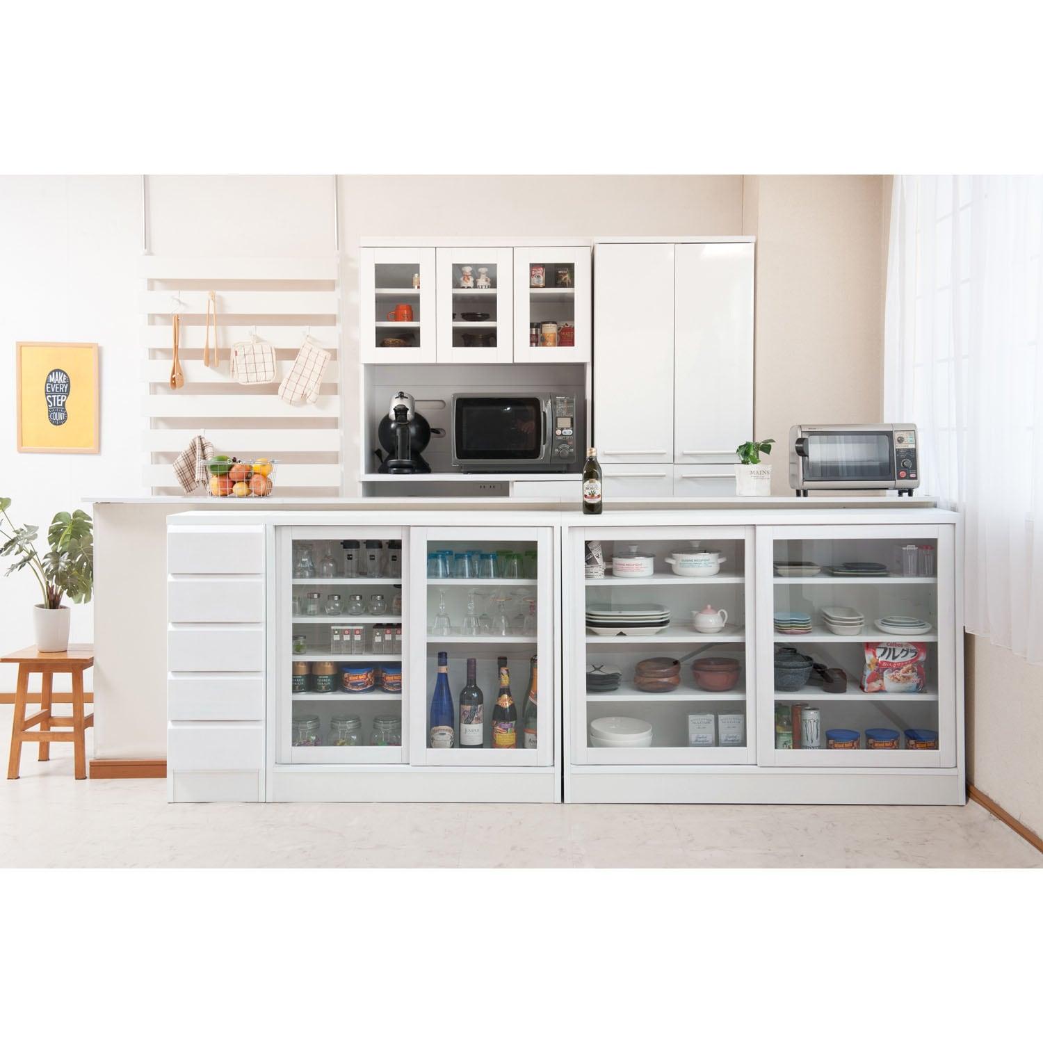 ディスプレイにもぴったりの薄型引戸キャビネットの商品写真