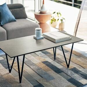 セラミック天板のシックモダンなリビングローテーブルの商品写真