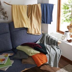 [日本製]10色から選べるケープになるウールマルチひざ掛けの商品写真