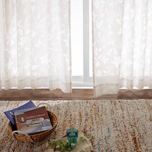 オパール加工でリーフ柄を透かしたボイルカーテンの商品写真