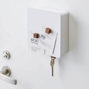 マグネットで取り付けられるキーフック2段の商品写真