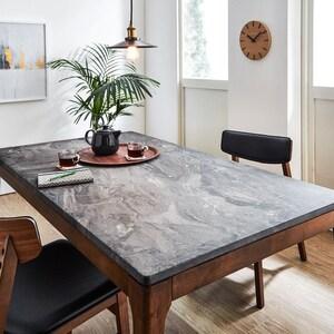 傷・水・熱に強い天然石調ダイニングテーブル<4人用>の商品写真