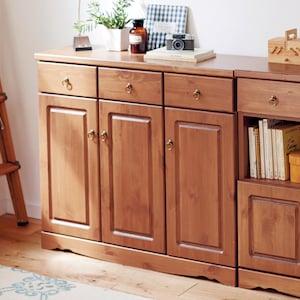 カントリー調リビングボードの商品写真
