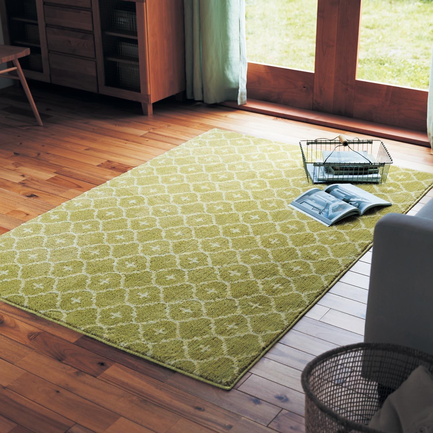 ふんわりマイクロファイバーのタイル調デザインのラグ <アイボリー・約190×240のみ>の商品写真