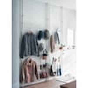 好きな所に掛けられるフック付き突っ張りラック(幅65/幅94cm)の商品写真