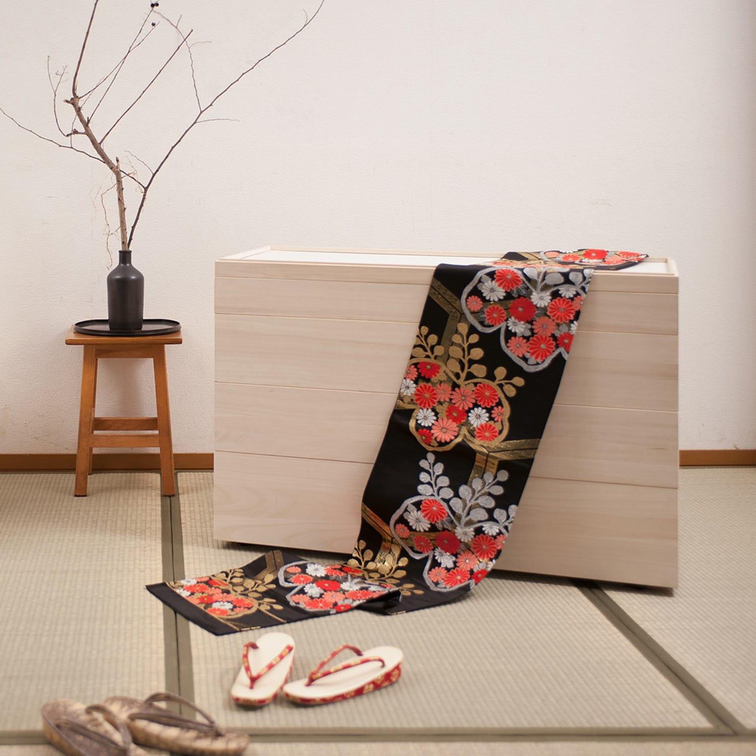 竹炭シート内蔵!桐衣装箱[日本製] <奥行42cm>の商品写真