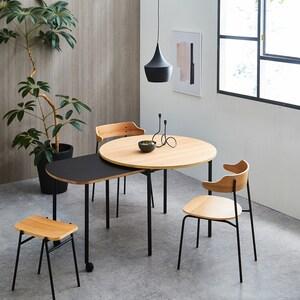 オーク材の伸長式円形ダイニングテーブルの商品写真