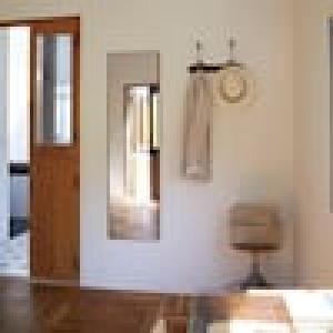 くっきり映る割れない軽量ウォールミラー(木製フレーム)の商品写真