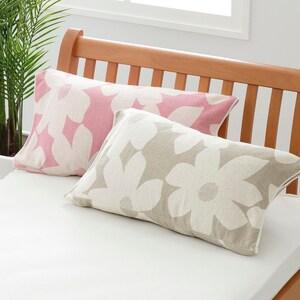 大判の花柄が可愛いタオル素材のびのび枕カバーの商品写真