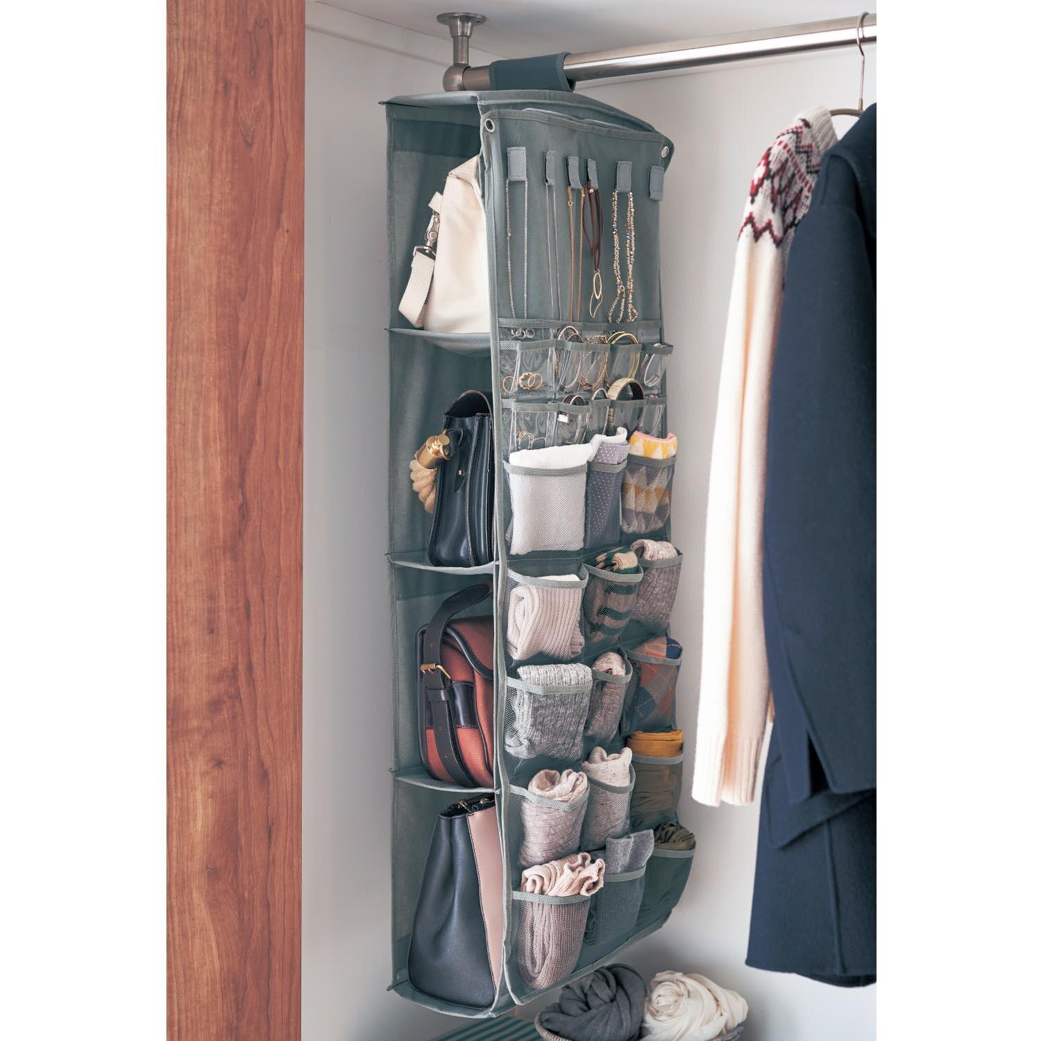 タイツ・バッグ・アクセサリーなどが収納出来るクローゼット吊り収納の商品写真