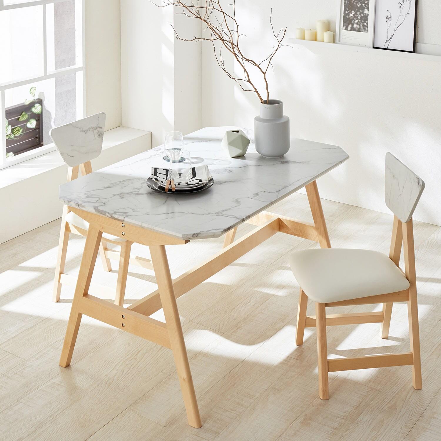 大理石調天板のダイニングテーブルの商品写真