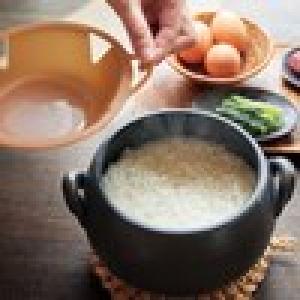 手軽に糖質カットできる萬古焼の土鍋の商品写真