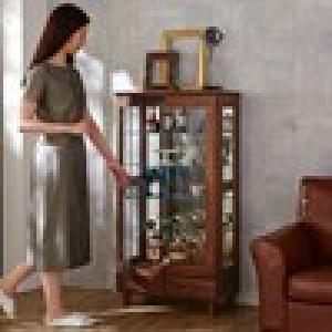 ウォルナット無垢材を贅沢に使用したコレクションケースの商品写真