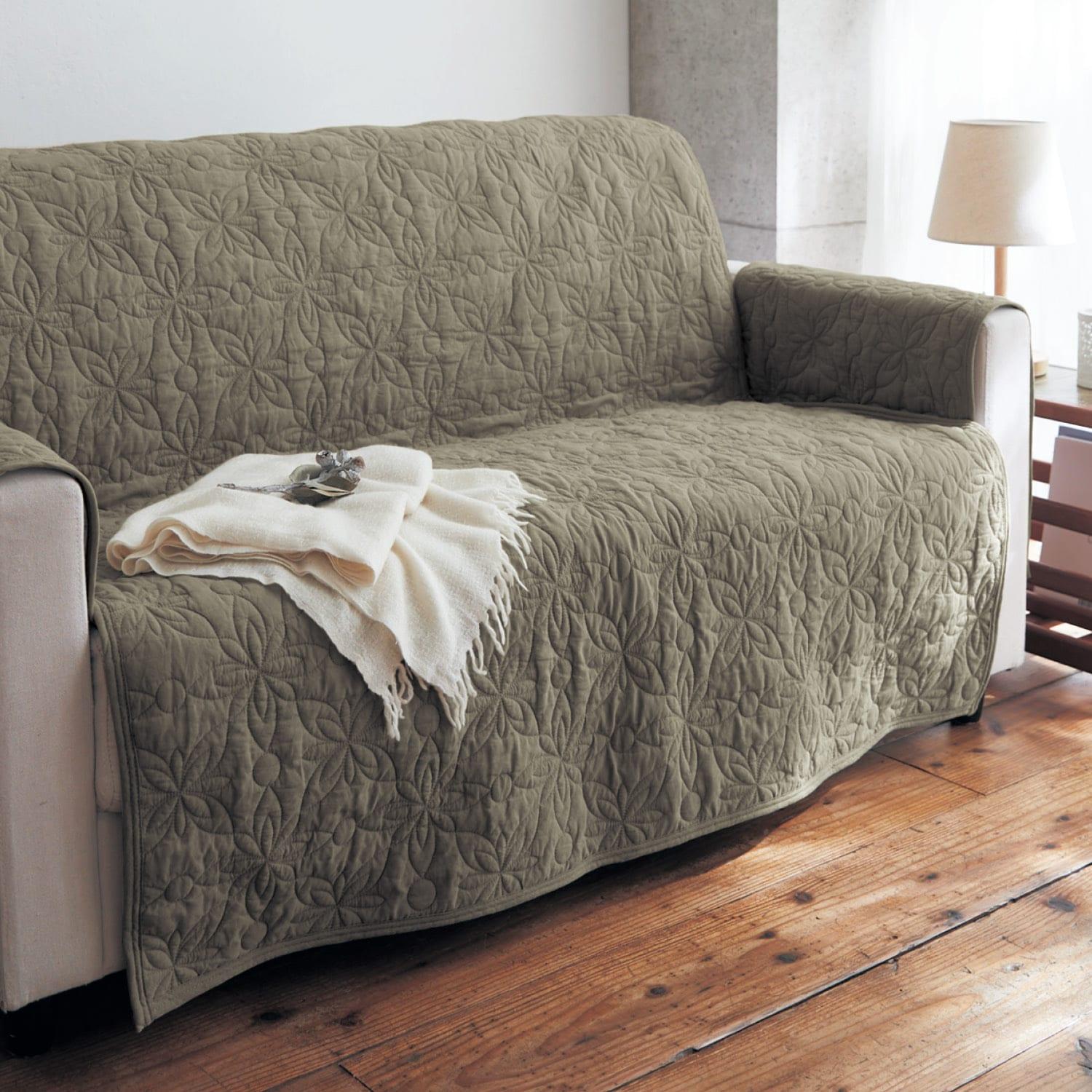 簡単に装着・洗いをかけた綿素材を使ったキルト肘掛け付きソファーカバーの商品写真