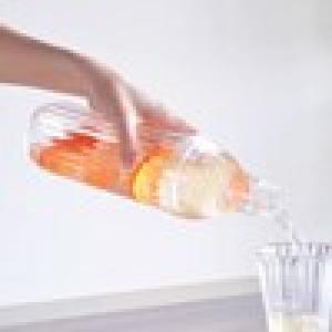 横置きできる!ガラスのような透明感の冷水ボトル・麦茶ポット <1L>の商品写真