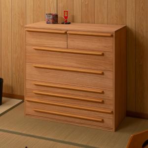 洋室にも置けるナチュラルデザインの桐箪笥の商品写真