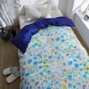 綿素材を使用した全辺ファスナーの掛け布団カバー(リバティデザイン)の商品写真