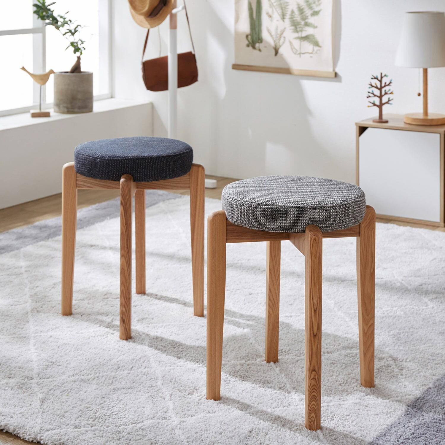 1脚ずつカラー選べるタモ材のスタッキングスツール(ファブリック)の商品写真