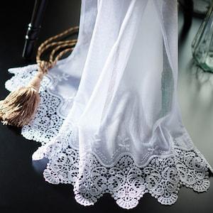 大胆なスカラップデザインのトルコ刺繍のカフェカーテンの商品写真