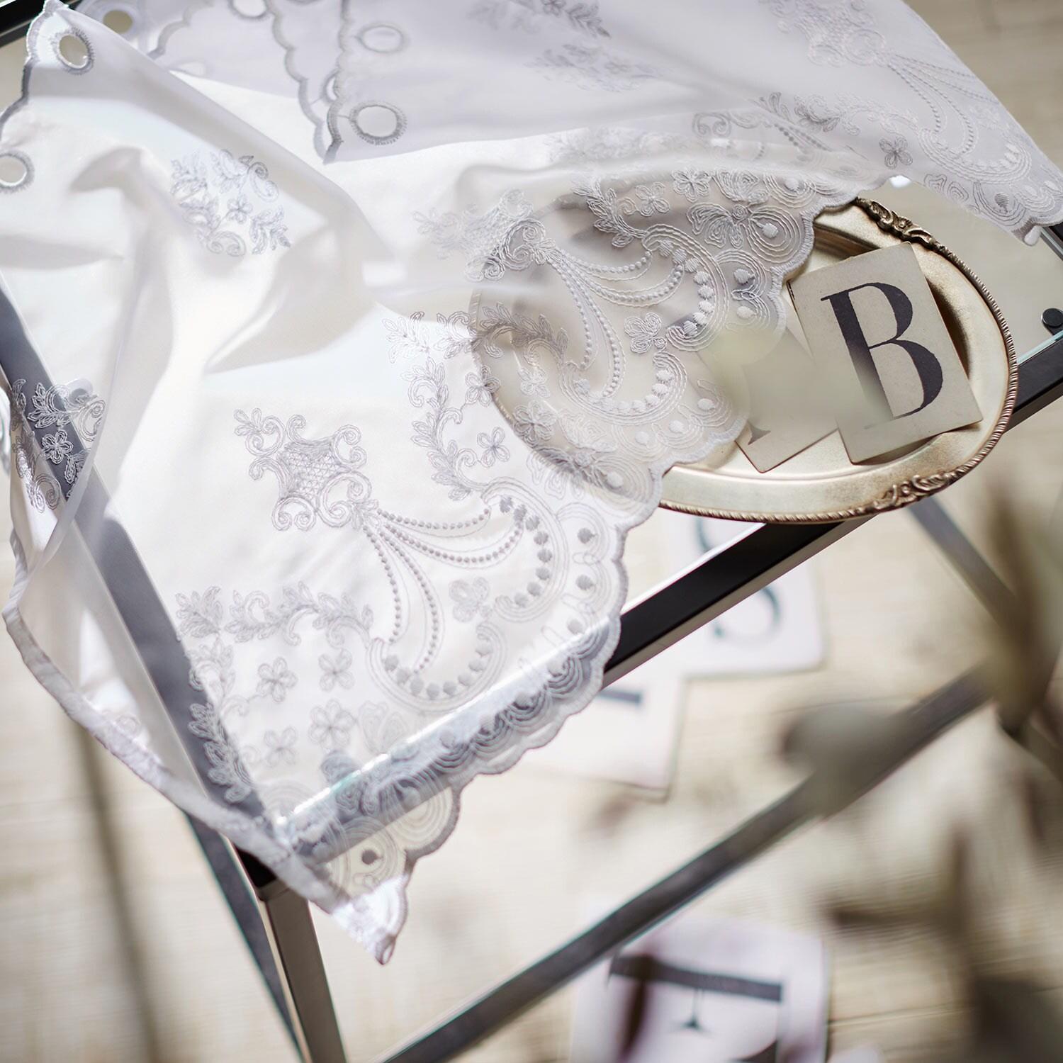 透け感の美しいトルコ刺繍のカフェカーテンの商品写真