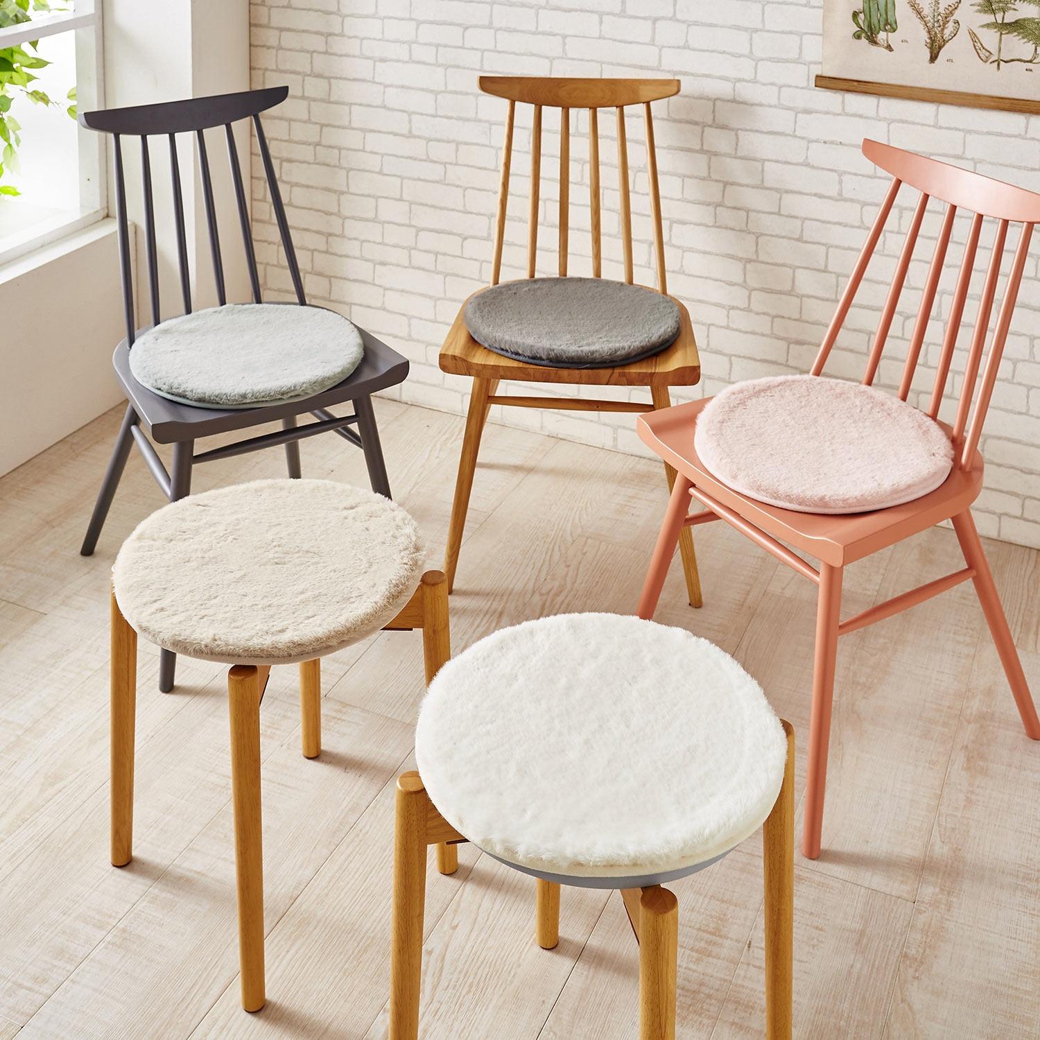 ラビットファータッチのマイクロファイバーチェアパッドの商品写真