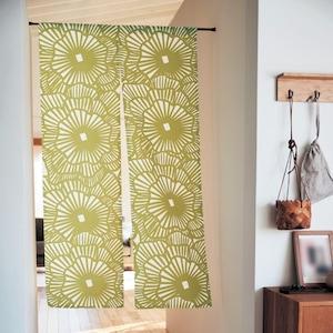 目隠しになる北欧調デザインのれんの商品写真