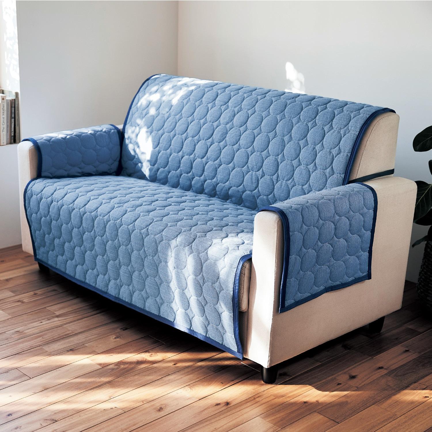 簡単に装着さらっと素材の肘掛け付きソファーカバーの商品写真